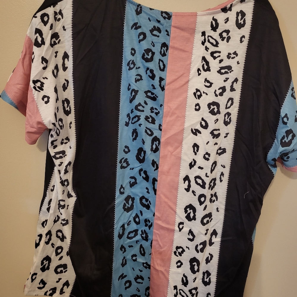 Womens top - Picture 3 of 3